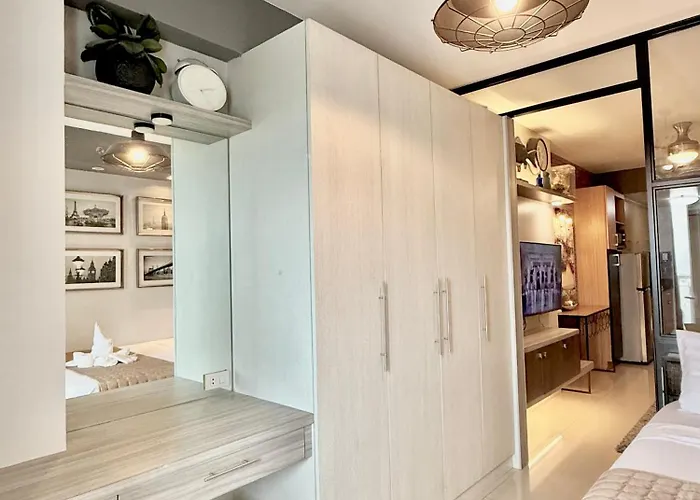 Aiza's Place In Shell Residences Moa Apartment